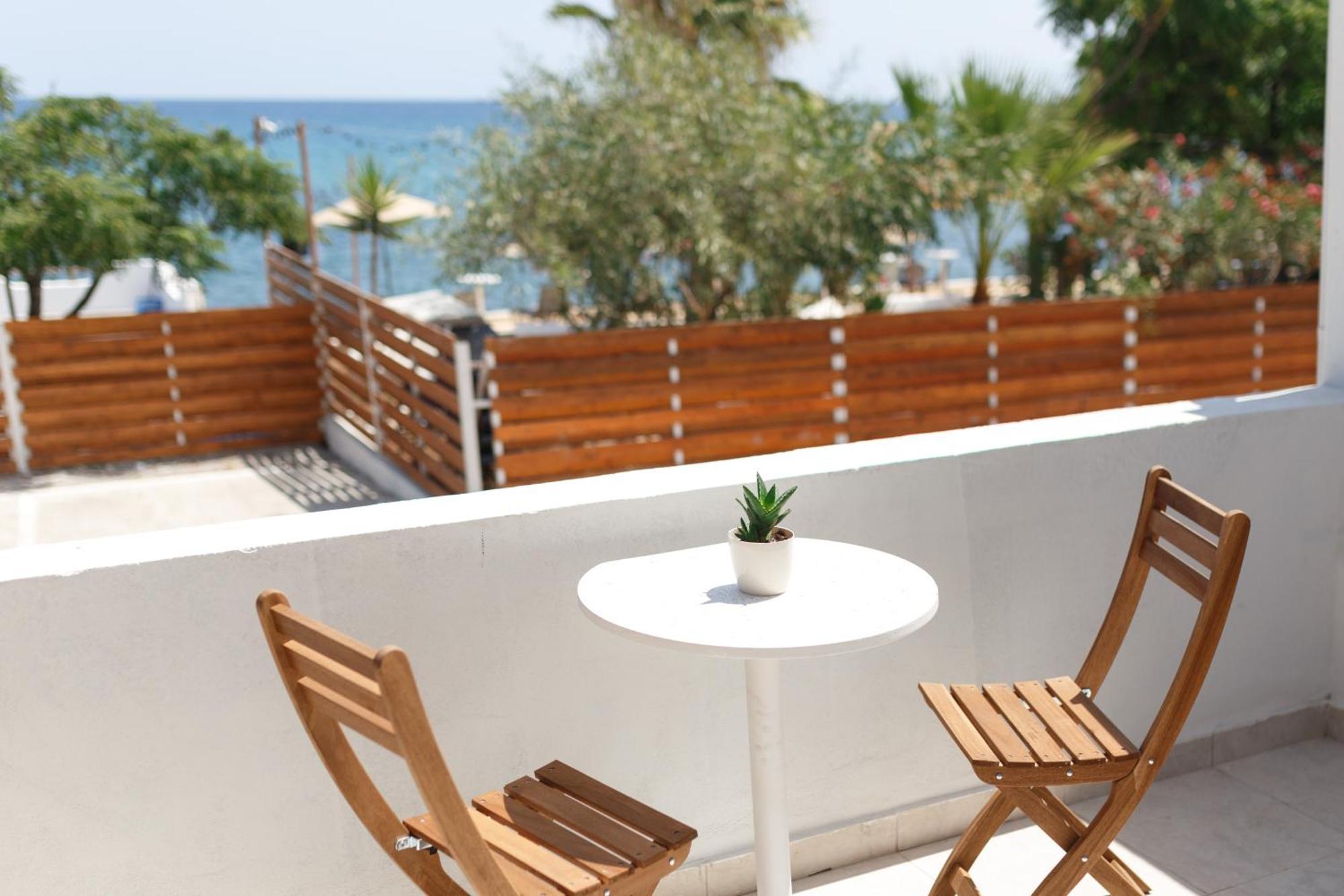 Azure Bay Hotel Agia Varvara ภายนอก รูปภาพ