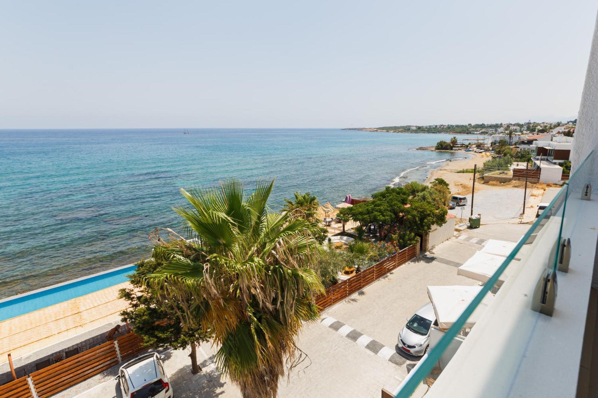 Azure Bay Hotel Agia Varvara ภายนอก รูปภาพ