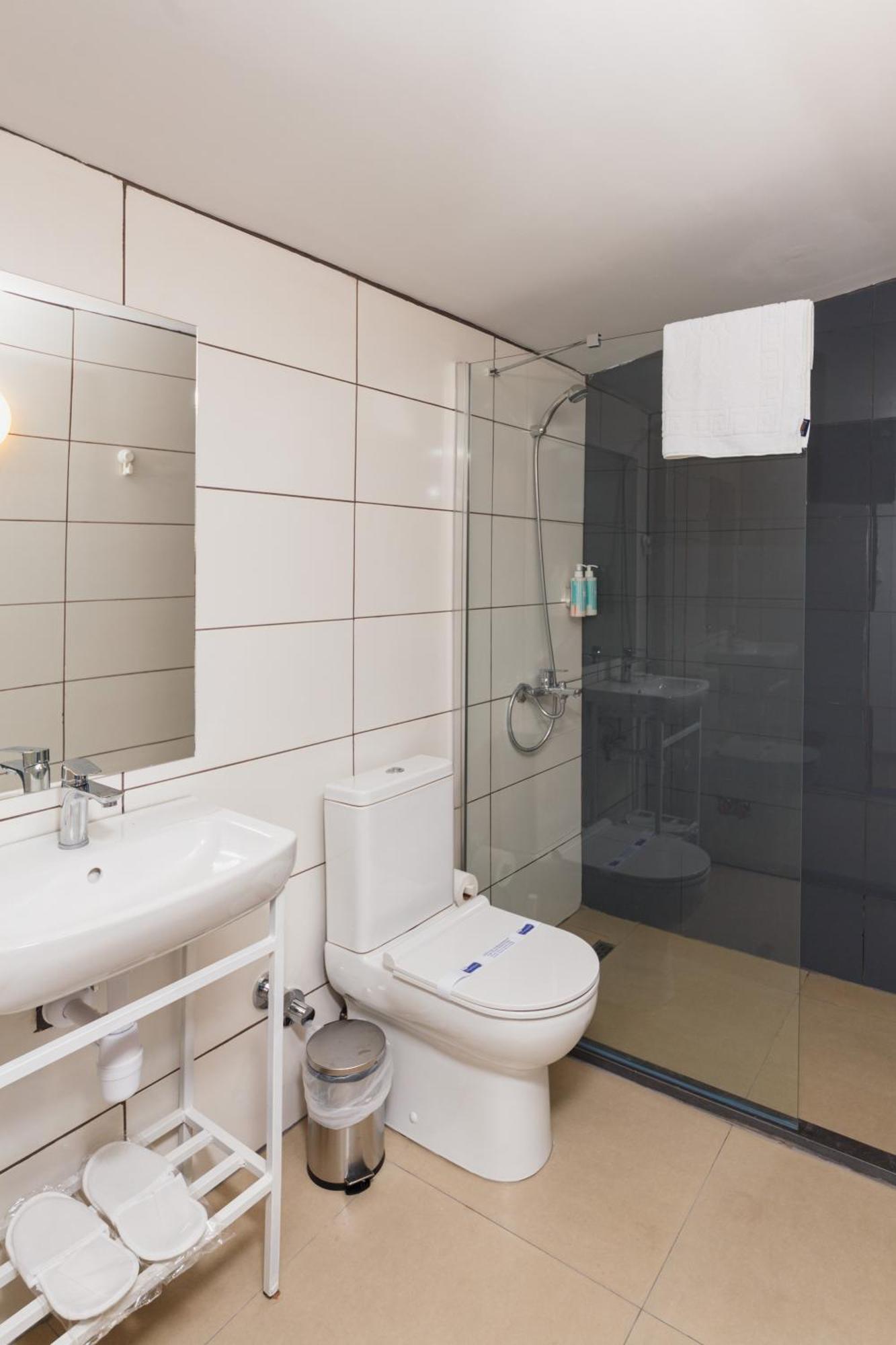 Azure Bay Hotel Agia Varvara ภายนอก รูปภาพ