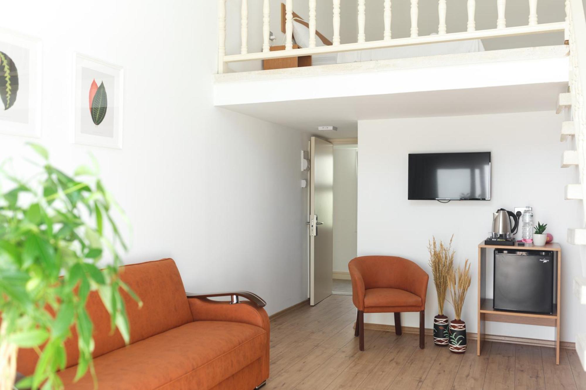 Azure Bay Hotel Agia Varvara ภายนอก รูปภาพ