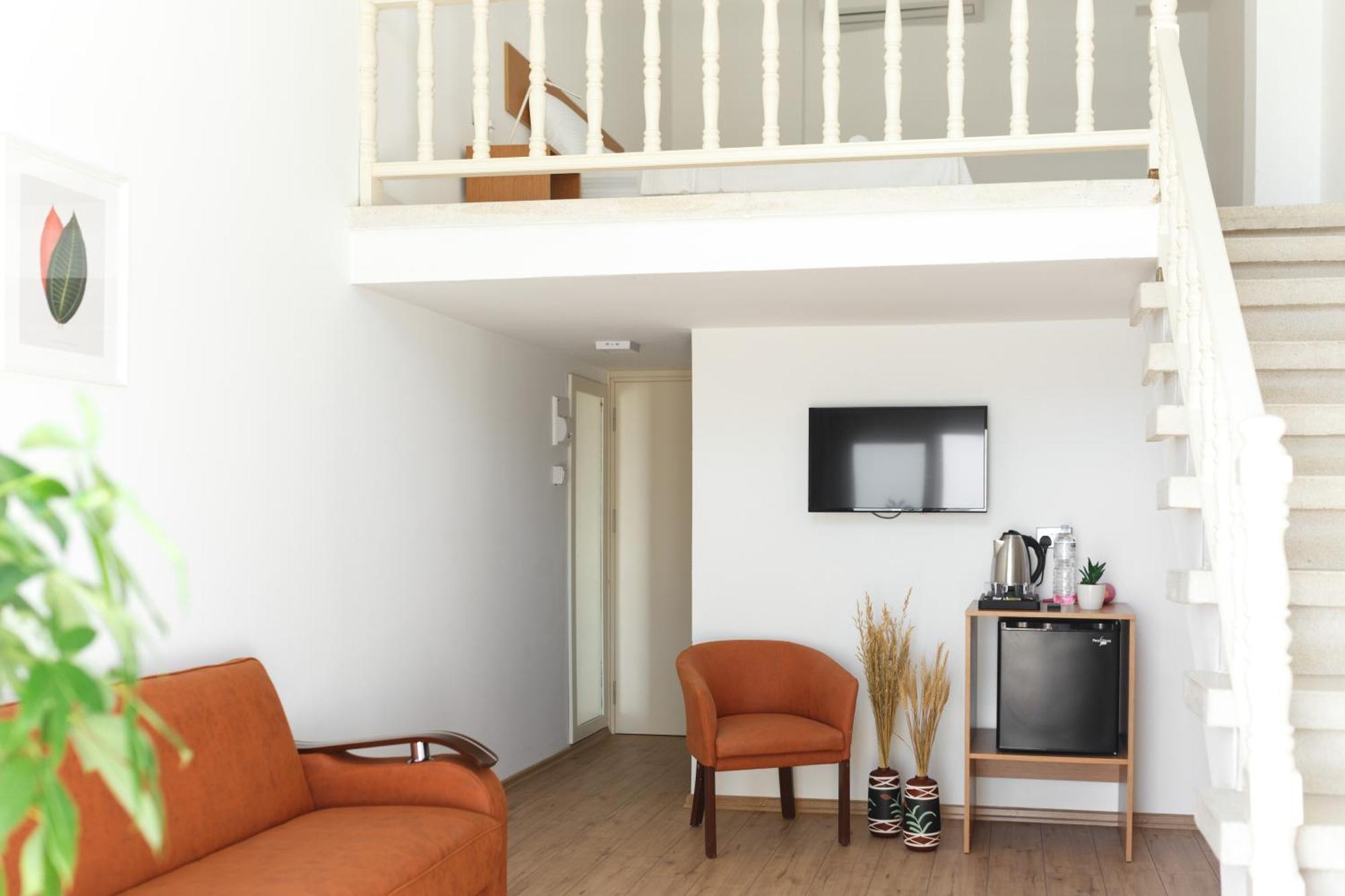 Azure Bay Hotel Agia Varvara ภายนอก รูปภาพ