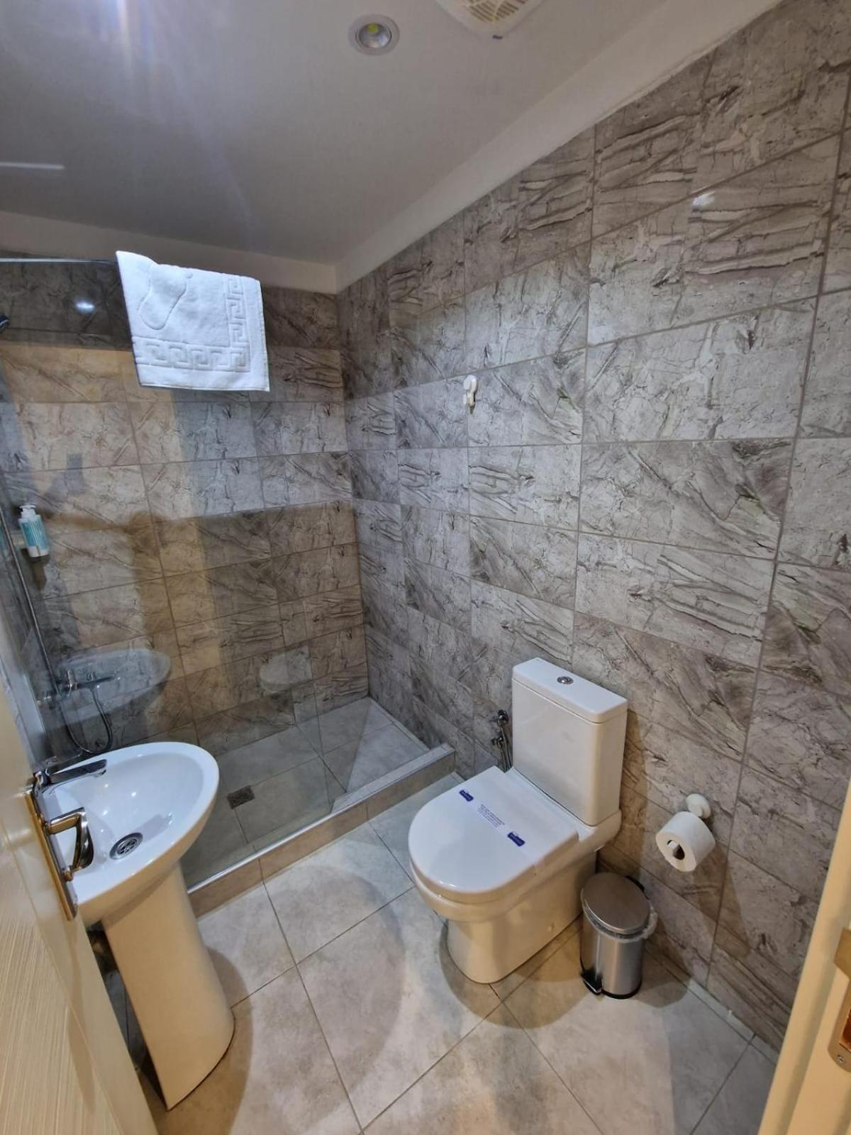 Azure Bay Hotel Agia Varvara ภายนอก รูปภาพ