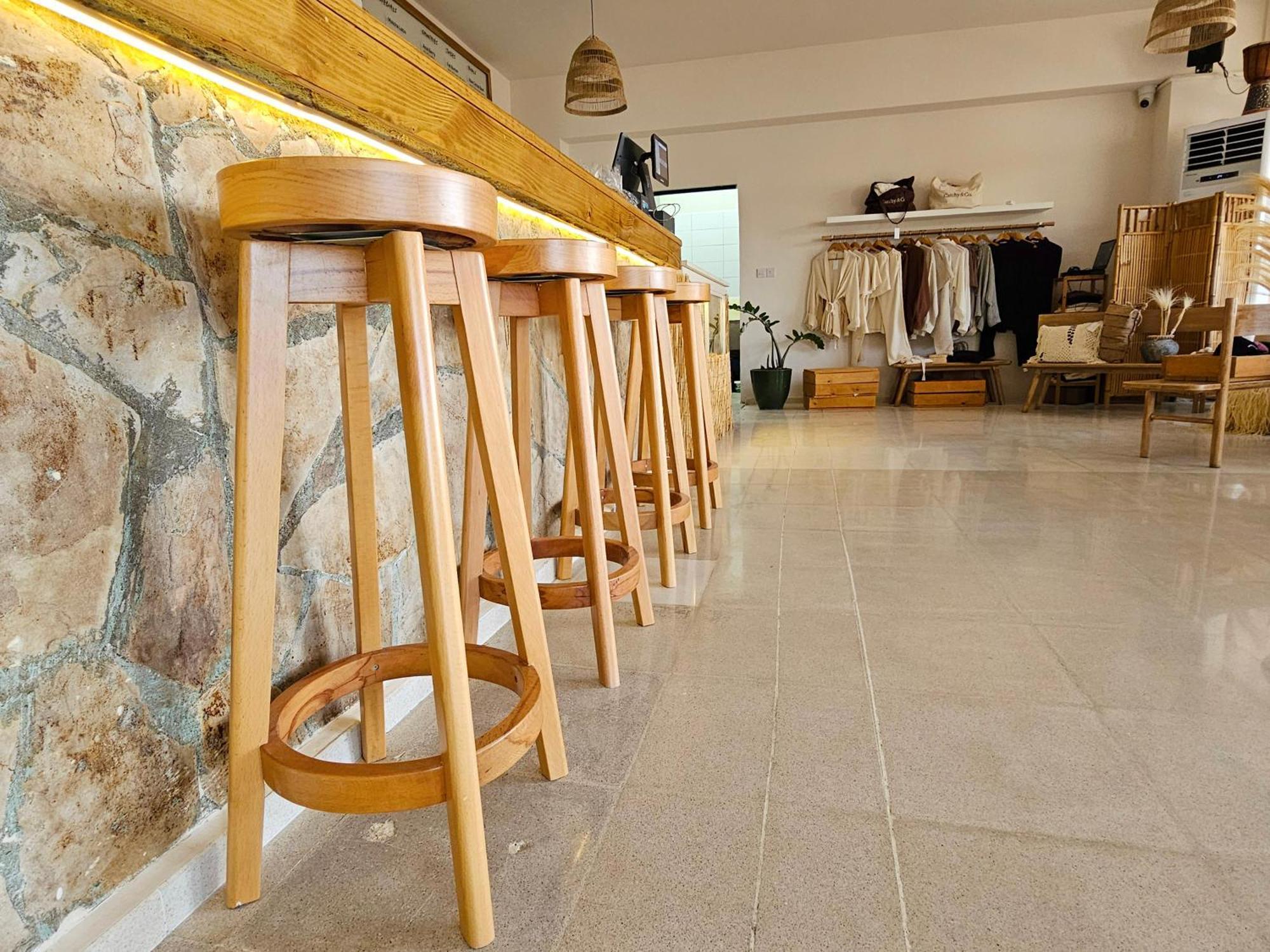 Azure Bay Hotel Agia Varvara ภายนอก รูปภาพ